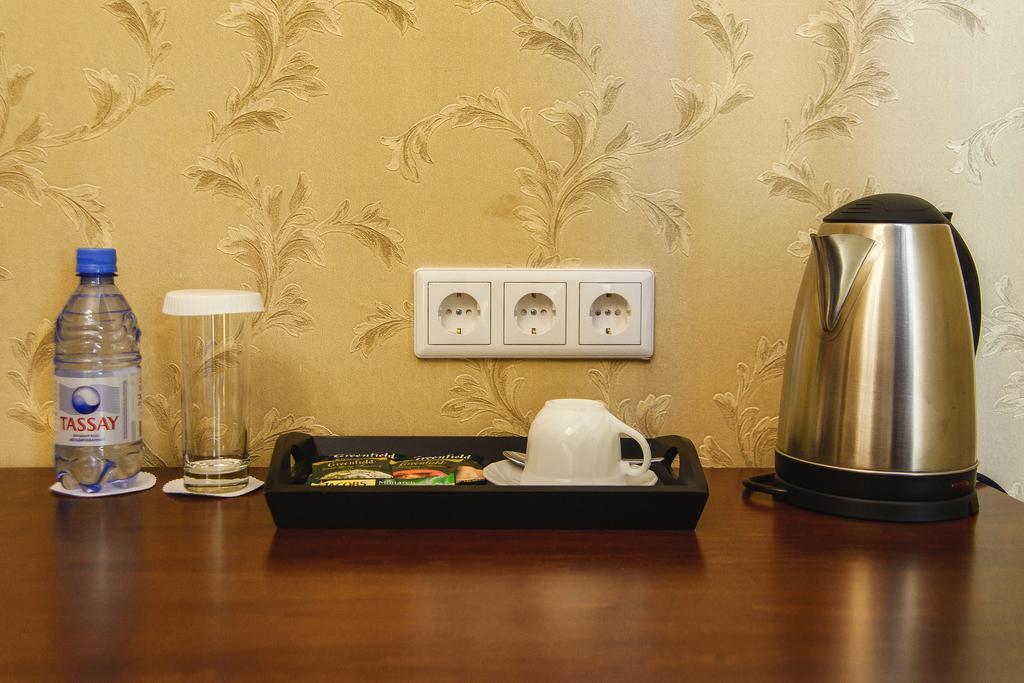 Promenade Park Hotel Shymkent Bagian luar foto