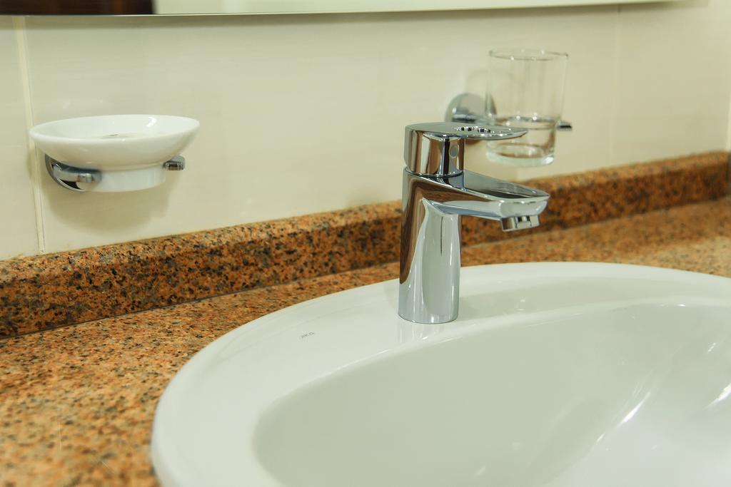 Promenade Park Hotel Shymkent Ruang foto