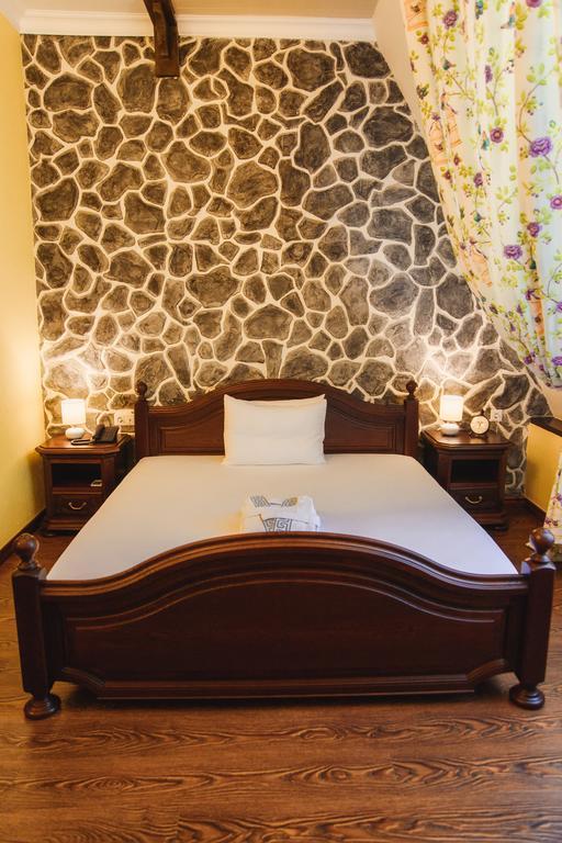 Promenade Park Hotel Shymkent Bagian luar foto
