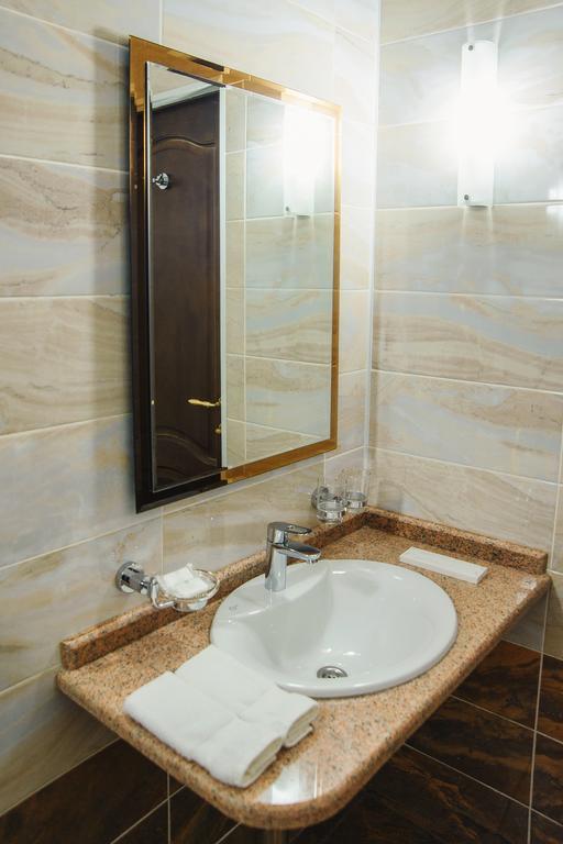 Promenade Park Hotel Shymkent Ruang foto