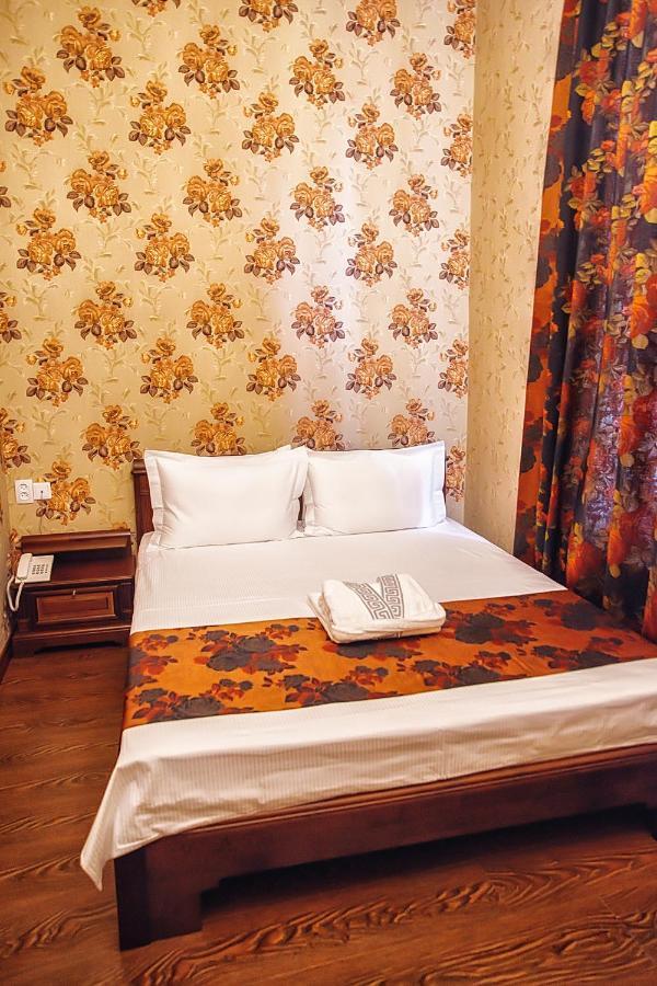 Promenade Park Hotel Shymkent Ruang foto